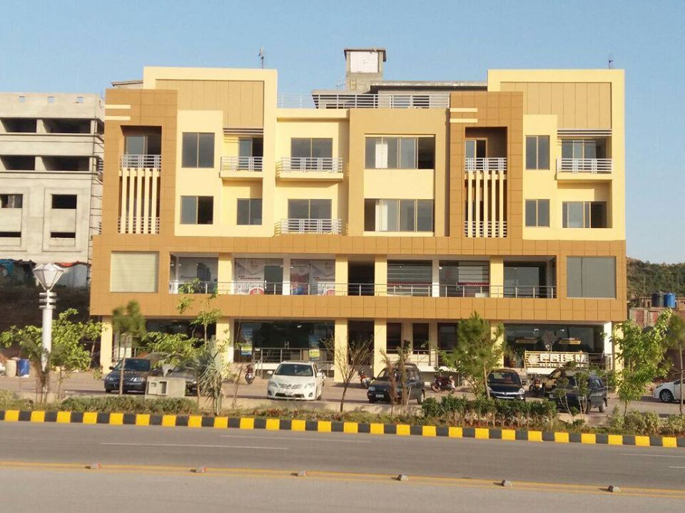 Complete Construction of State-of-the Art Commercial Building in Bahria Town!